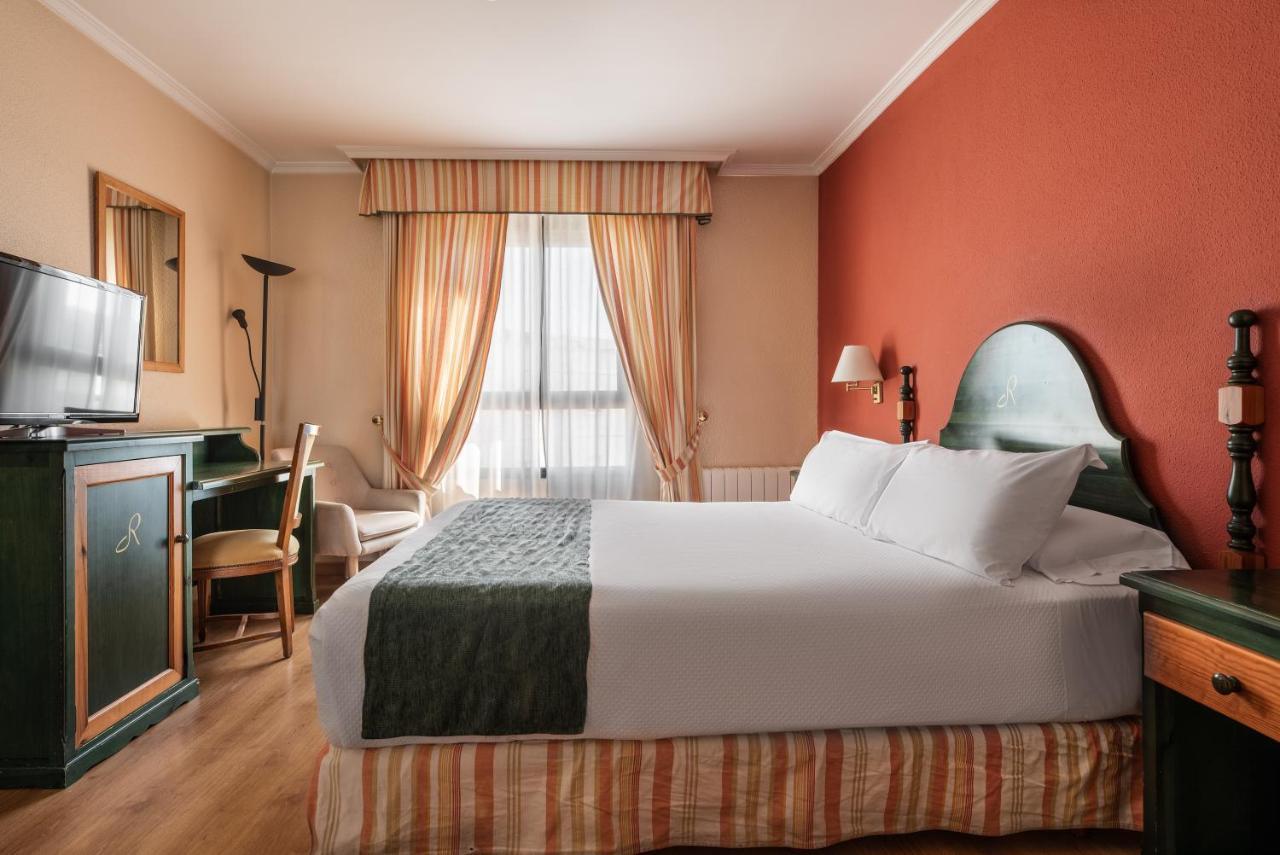 Hotel Rio Бадахос Экстерьер фото
