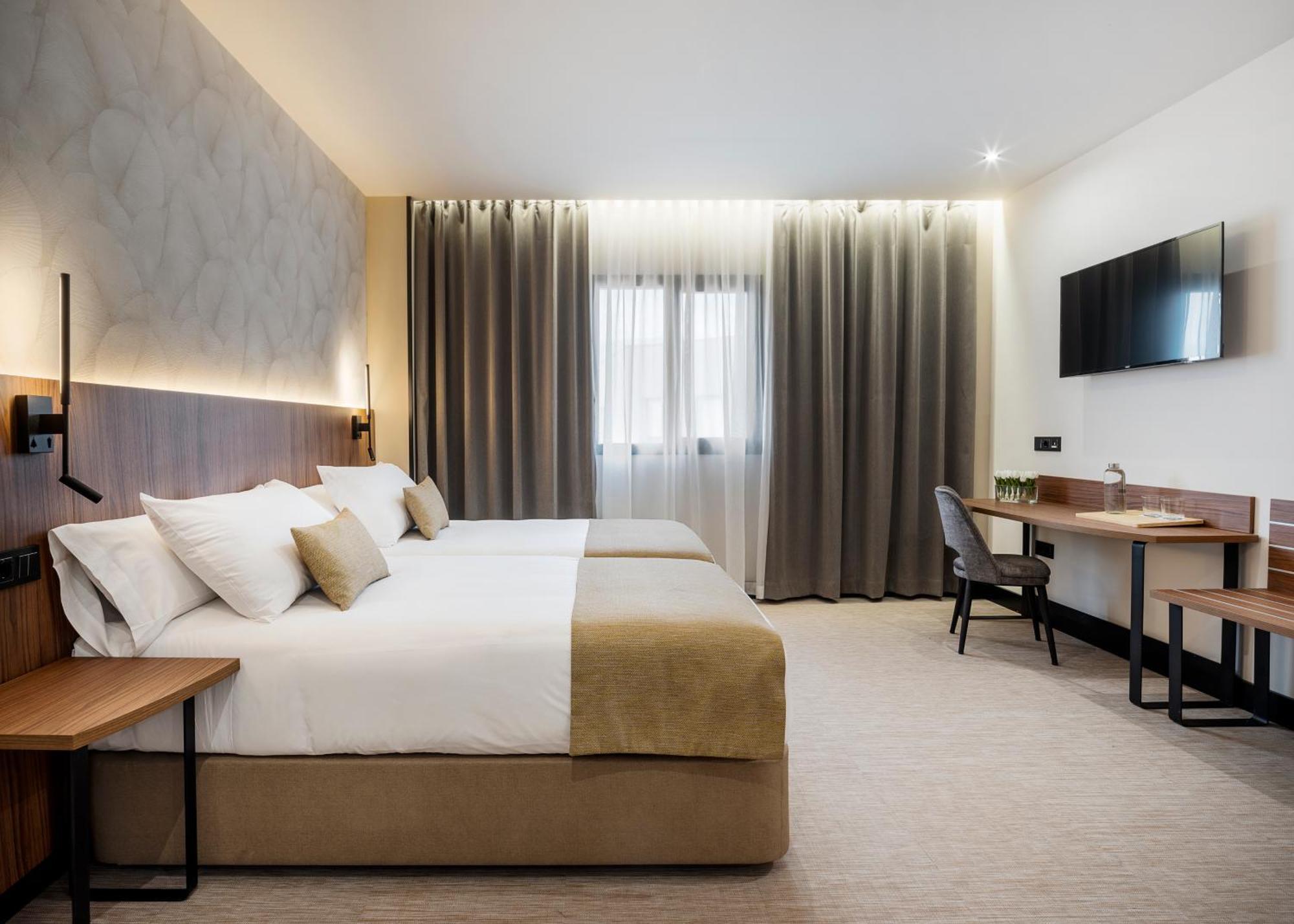 Hotel Rio Бадахос Экстерьер фото